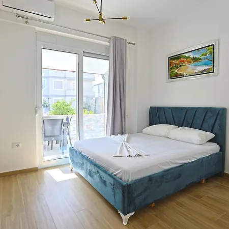 Apartment Sea