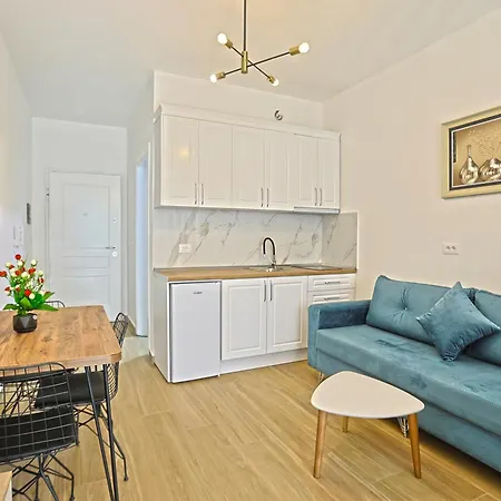 Apartment Sea Golem (Tirana)