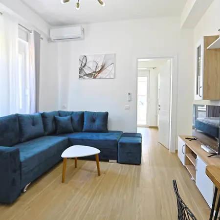 Sea Apartment *